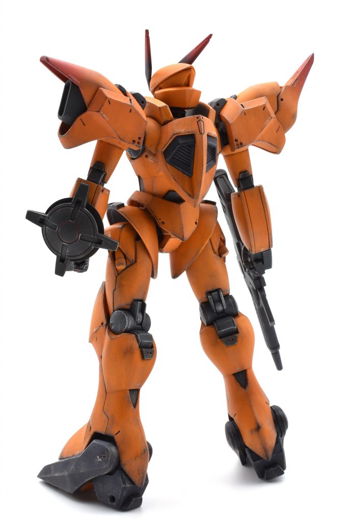 背面。水転写デカールは控えめにしか貼ってませんが、ほぼ目立たなくなっちゃいました。。。