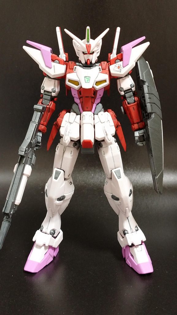 ビームサーベル本体は白のまま使用。仕上げは「マッドバーニッシュ」。