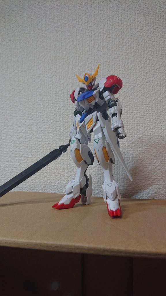 塗装＋軽い墨入れまでのお姿。これはこれでヒーロー感。