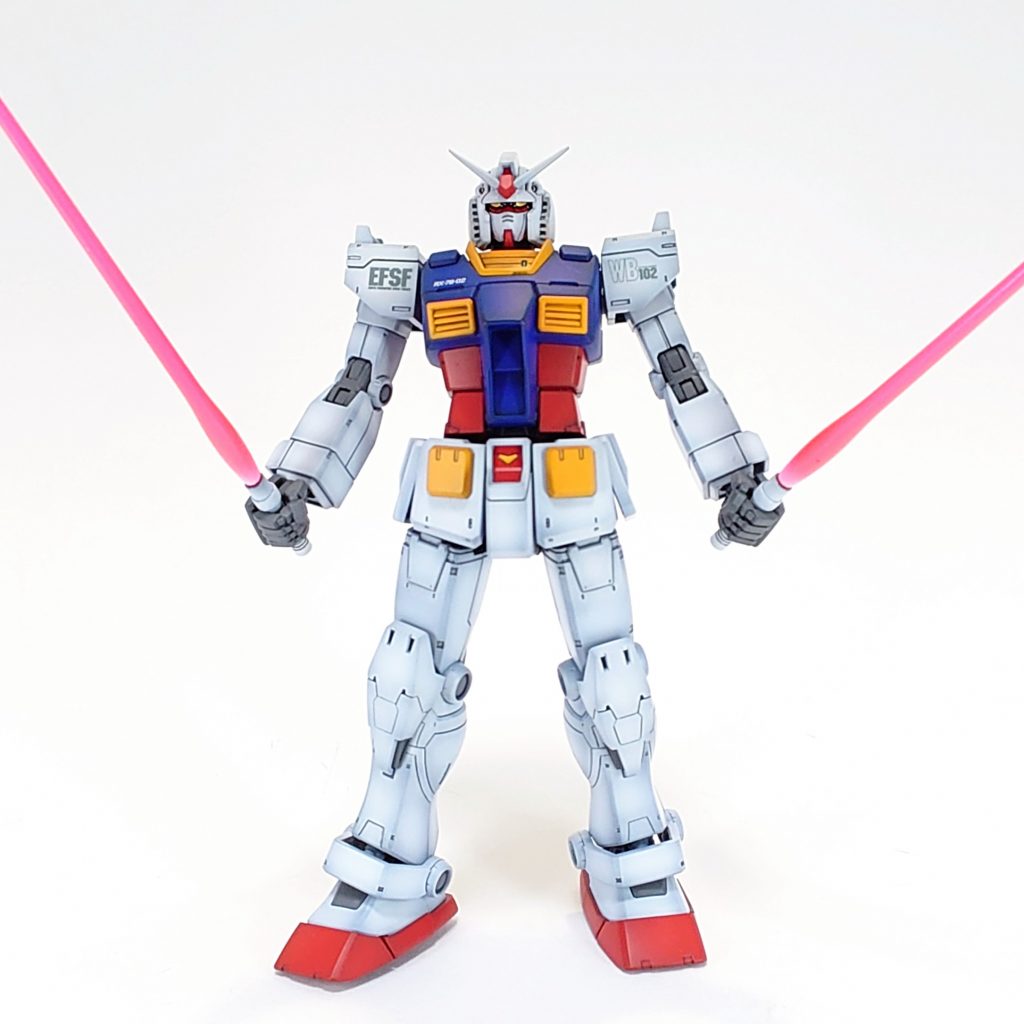 ビームサーベルは仕上げにレッドパールを吹いてます。