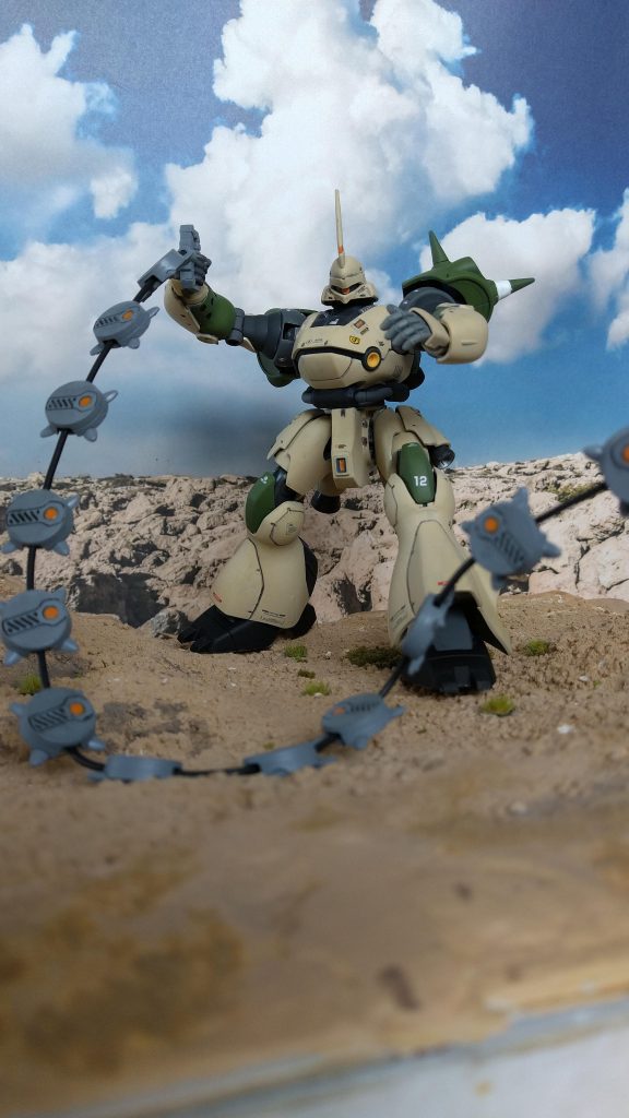 ケンプファーと言えば、青い機体を思い浮かべる方が多いかと思いますが、自分自身もギリギリまで、青で塗装しようと思いましたが、デザートタイプを中心に投稿していますので、このケンプファーもその流れで砂漠仕様として作製しました。