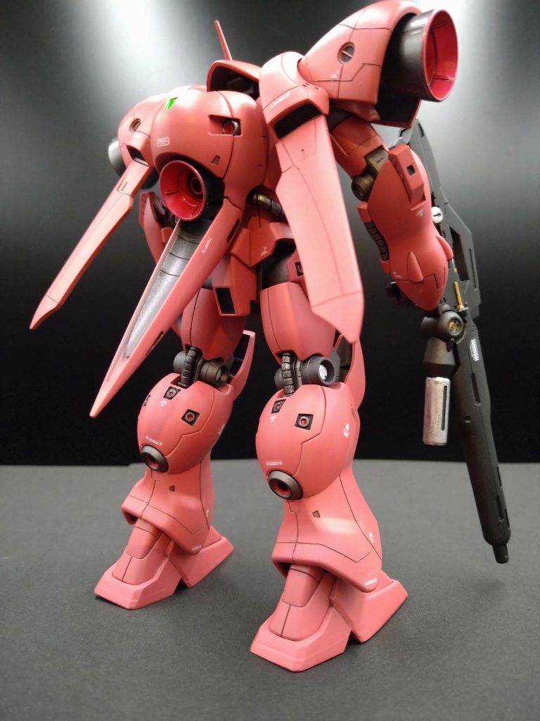 足にプラ版差し込みで肉抜き穴を処理しようとし、失敗しました。反省点です。