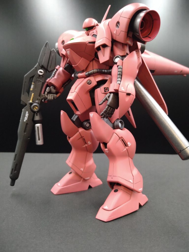 拙いですが、ビーム・マシンガンを少し塗り分けました