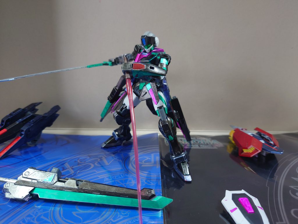 前回ビームライフルについていたサーベルは単体で装備。対艦刀(一応)は継続して装備してるのですが、装備箇所的に刀は2個目のビームライフルと選択式。