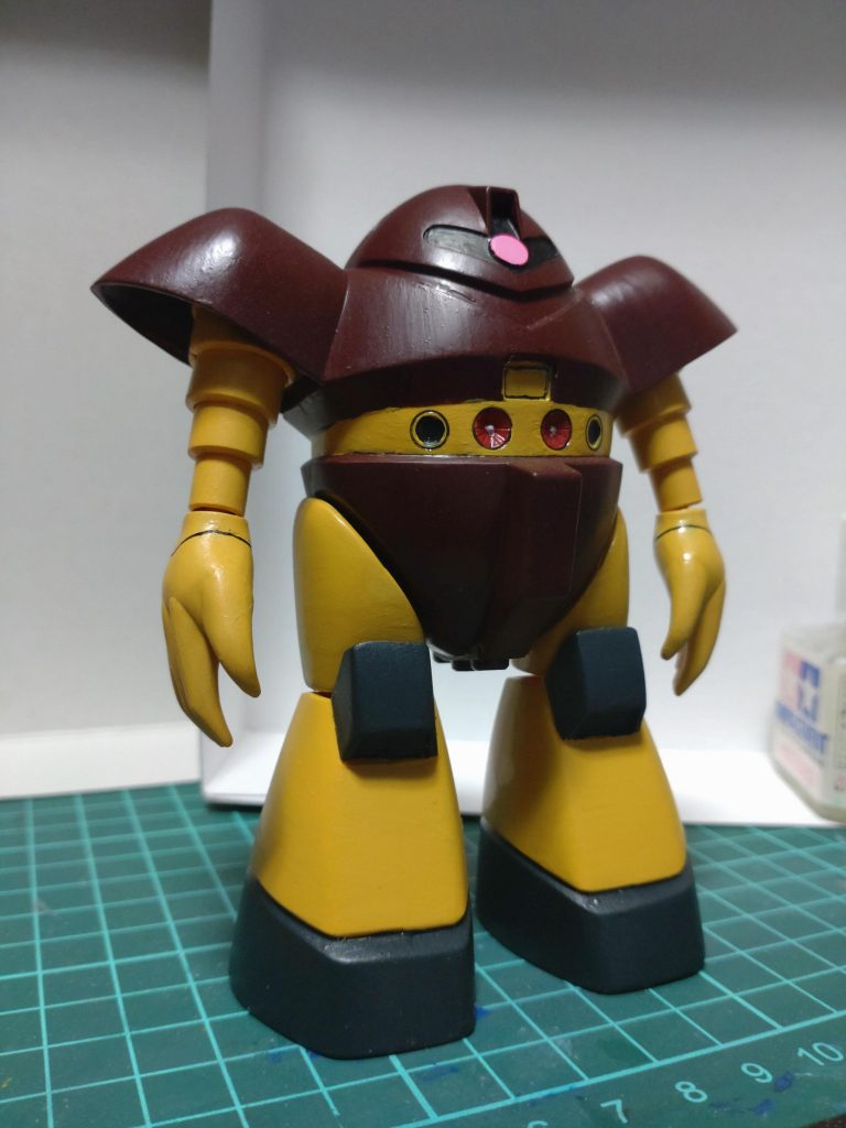 今回も後ハメ、筆塗りで全塗装です。改造してないです。