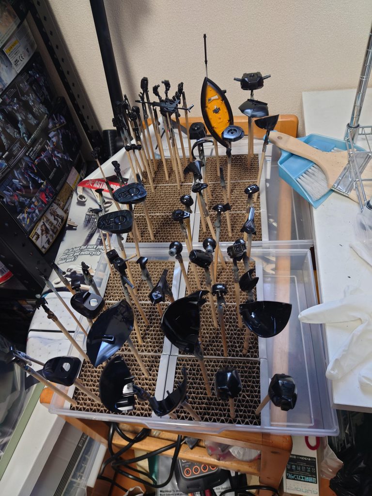 下地はウィノーブラックです。