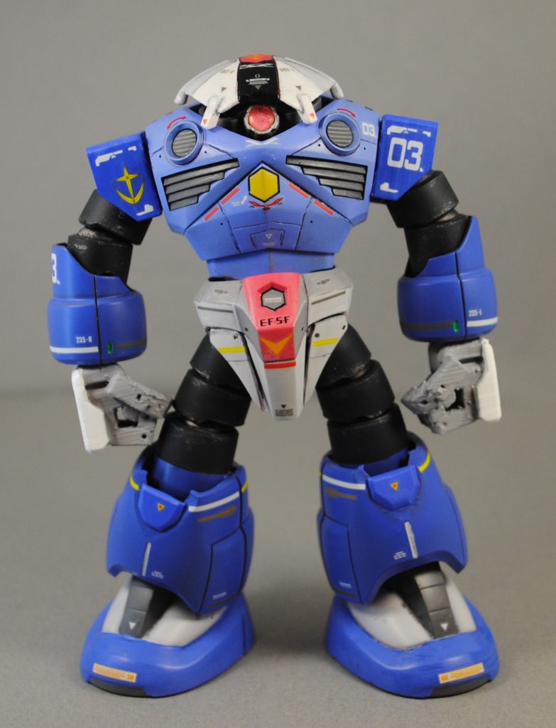 正面手はガンダムの8倍あります。開発中モビルアーマー(サイコガンダム?)の試作余剰品(失敗作)を回してもらったとか。ガンダムハンマーの技術を流用し飛ばすことができる設定です。