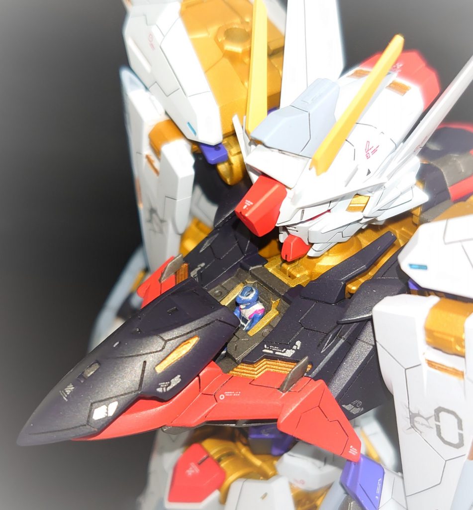 <コクピット周り>パイロットもキラ・ヤマトが搭乗しています。