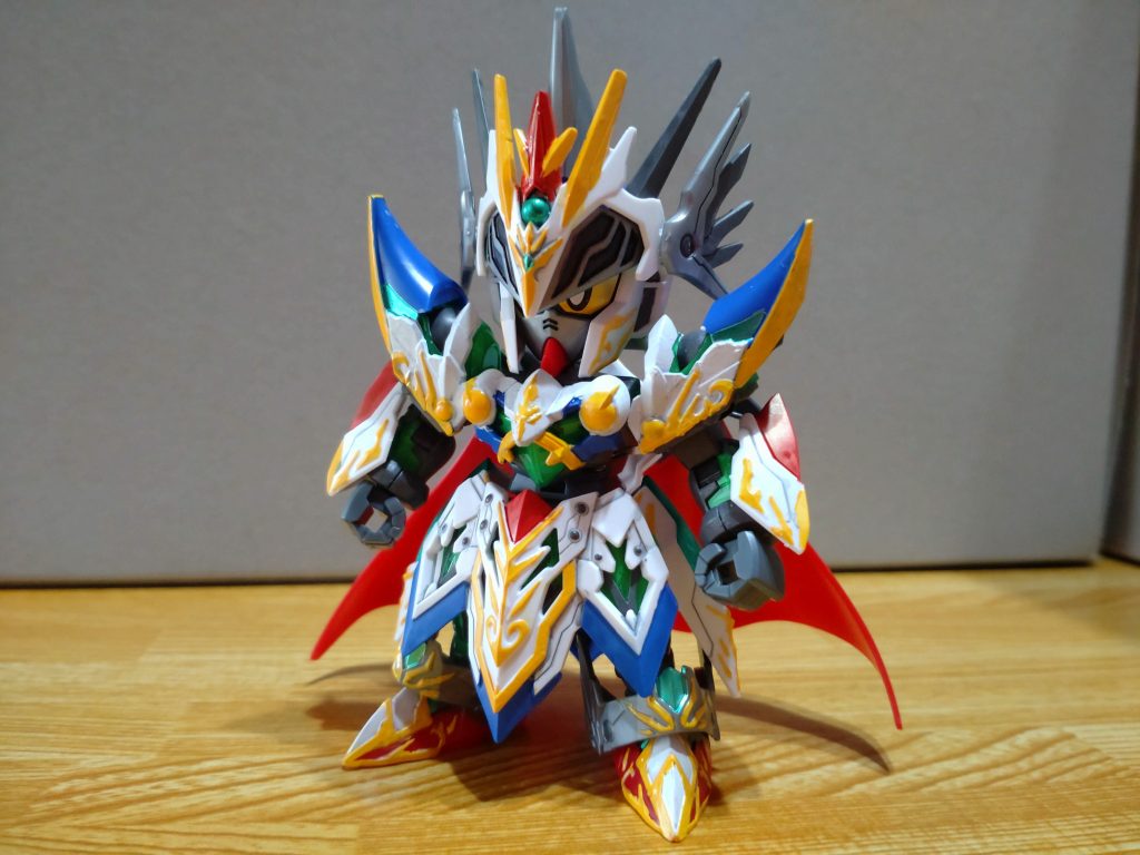 ・ナイトストライクガンダムSDGWシリーズにしては珍しくゴールドのパーツやランナーが一切ないキットっスね塗装カロリーのえぐみやばいけど、その分塗りきった時の達成感もやばいっス