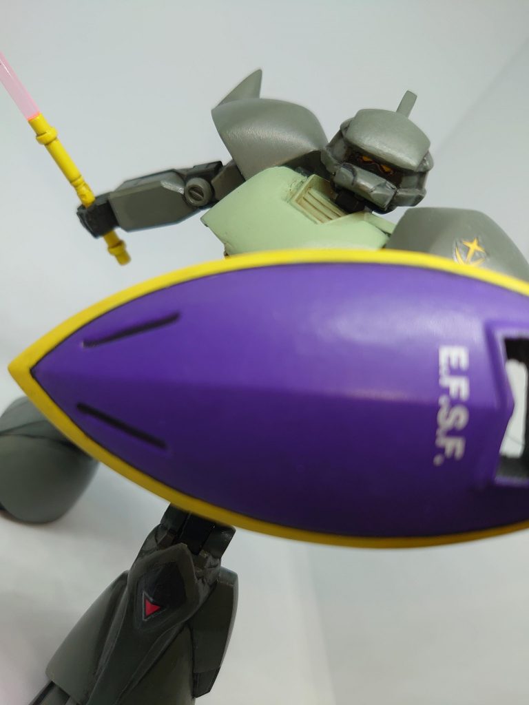 ビームサーベルは接続してナギナタ形態に