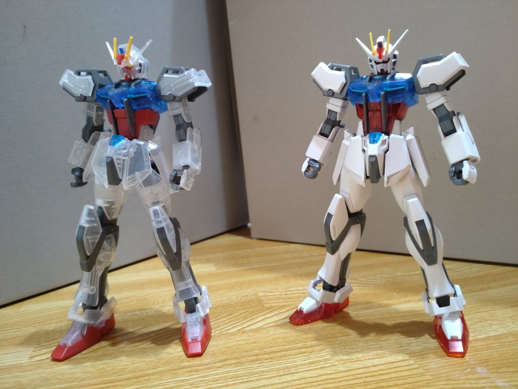 去年の一番くじEGストライクと比較ホワイトがクリアパーツではなくなってるのでだいぶ印象が違うっスね