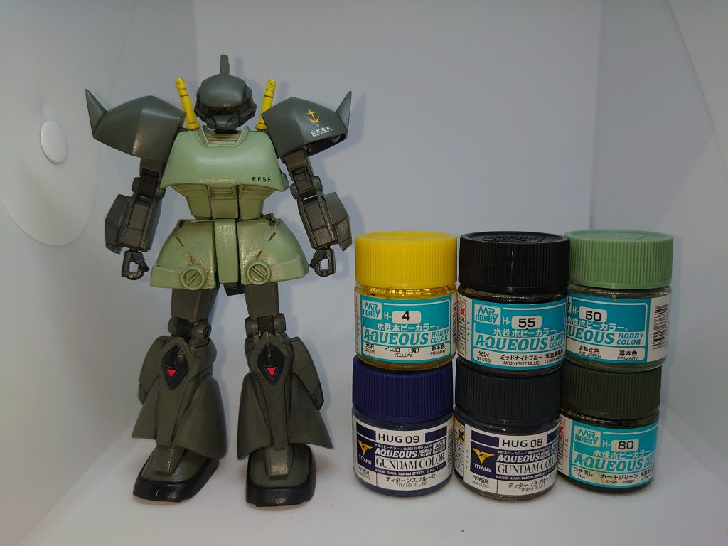 本体はよもぎ色手足はよもぎ色+カーキグリーン+ティターンズブルー1黒部分はミッドナイトブルービームサーベルはイエロー