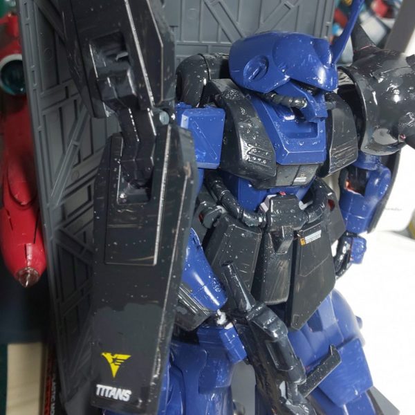 マラサイ　ティターンズコーデ