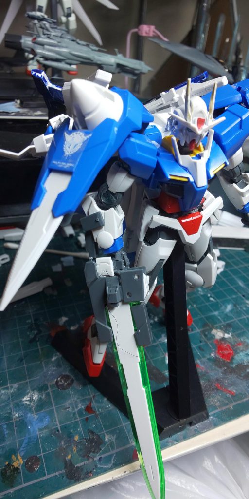 GNソードⅢも部品がついてないけど、これはこの方が好みなのでよし。