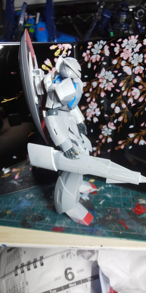 デザイン画で見たこのポーズがやりたかった。