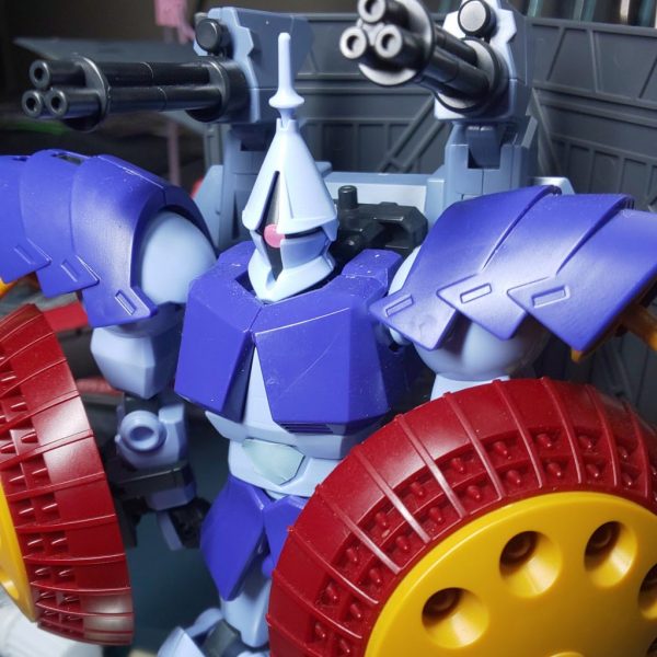 サザキ・ススム専用MS　ギャンバルカン