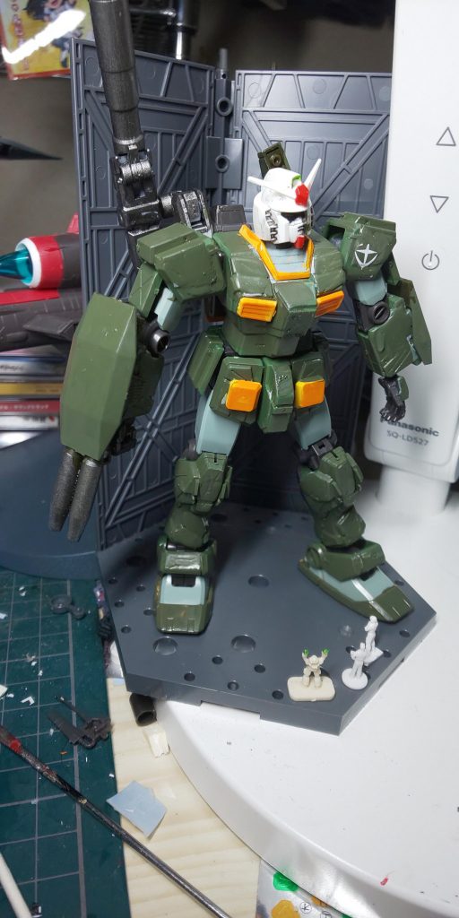 ジムストライカーのモールドを埋めたら、だいぶフルアーマーガンダムっぽくなりました。