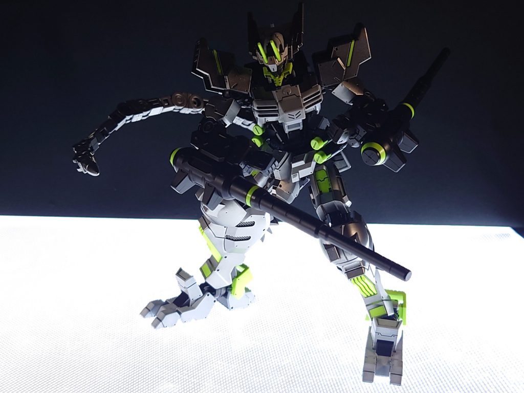 グラン・トンファー＆テールによる近接戦闘。