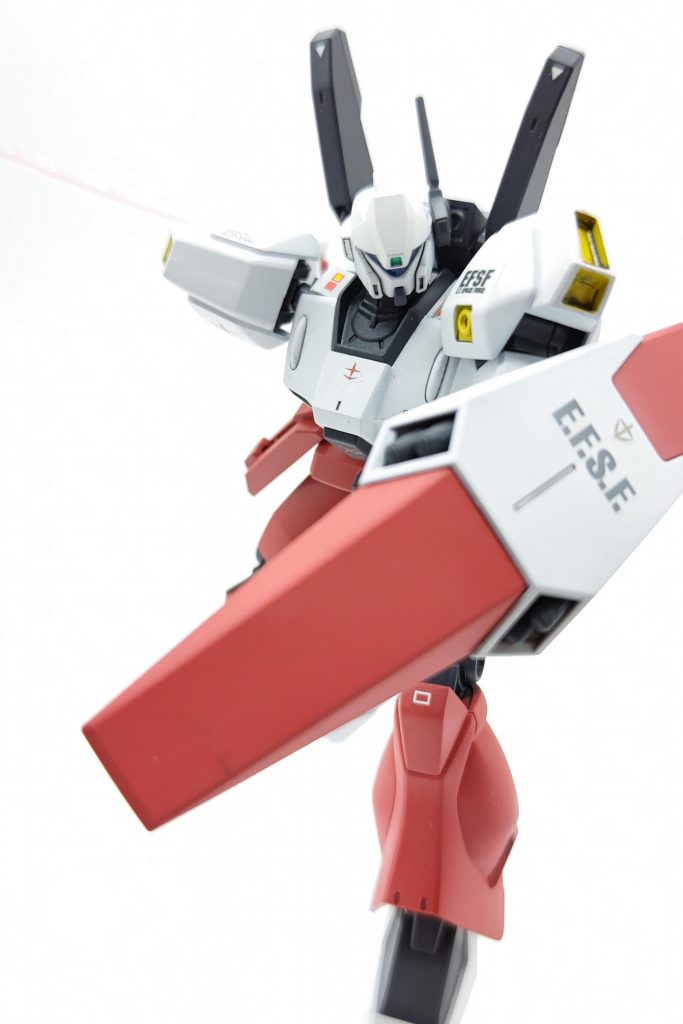 デカールなしの方が…とも考えましたが、ビルド系でも雰囲気を出すためにデカールは重要なのでペタペタ貼り付けました。