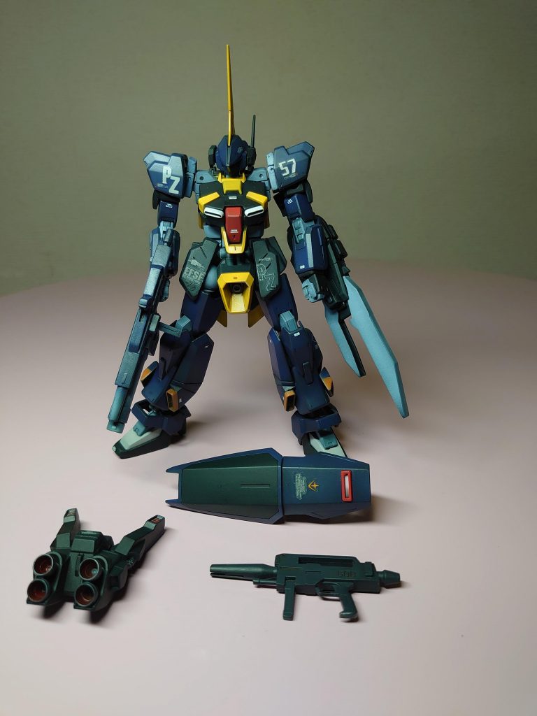 バックパックも共用出来るように加工しています。