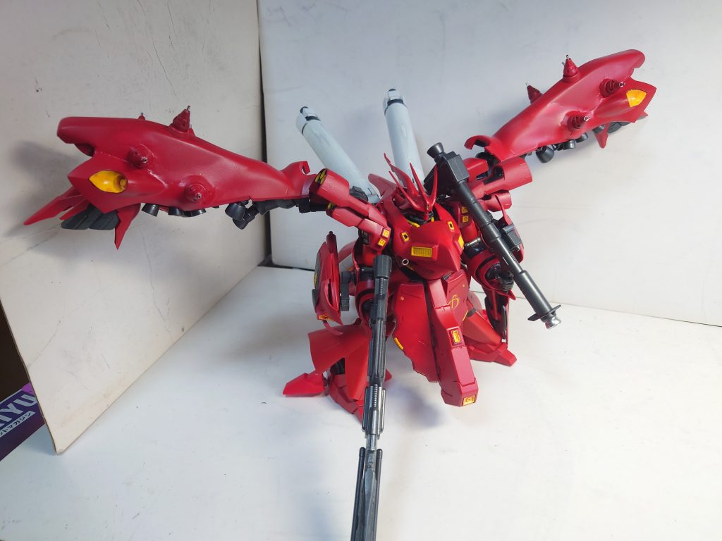 使用キットはHGサザビー、HGシナンジュ、MGサザビー、MGケンプファー、各種ビルダーズパーツ、百均商品、その他HGジャンクです。