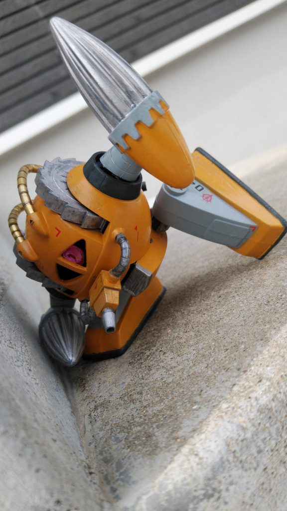 アッグ全力可動!この体型で戦闘を想定していたのかは謎です……