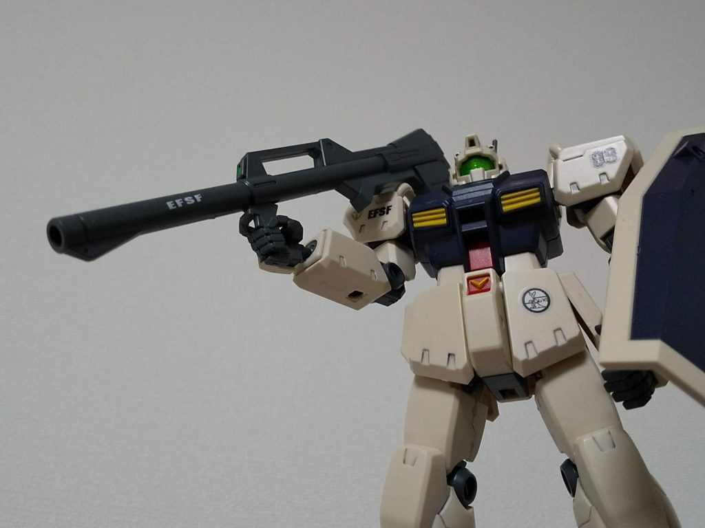 アオリ構図。最近発売(再販)された、0083汎用デカール(1/100用)を使用しています(トリントン基地)。