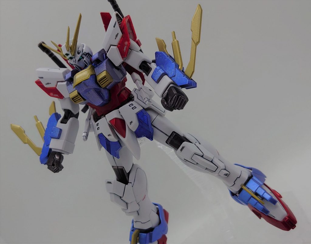 ゴッドガンダムのランナーを用いて作られたブレイジングガンダムをゴッドガンダムカラーで製作する……ん?…もしかして不毛な事してます?