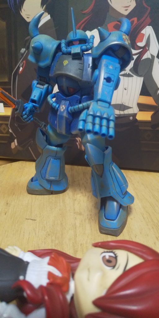 :指先からの5連装フィンガーマシンガンだ。グフの唯一の飛び道具だな。