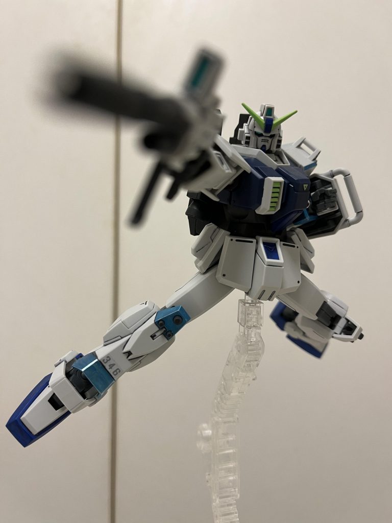 ビームライフル持ってSEED風に。歴代主人公機で最もこのポーズが似合わない可能性ありますね、、ちなみに他の競合候補は私的にはエクシアとバルバトスです。
