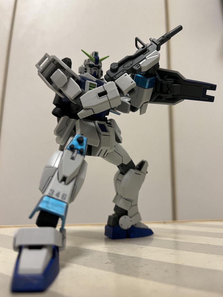 地を踏み鳴らすイメージが強い機体だけに、足首の可動がイマイチなのは減点ですw