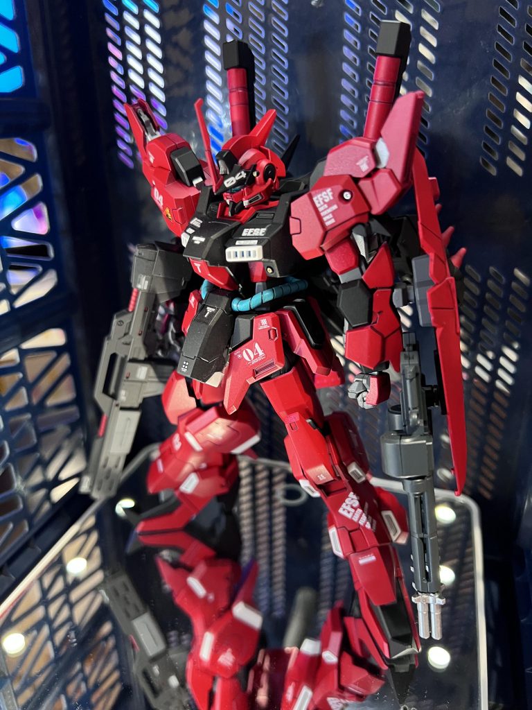 我がロンドベル隊のアムロ大尉にハイニューガンダムが導入されたので、クワトロ大尉にも新型を...というノリです💦