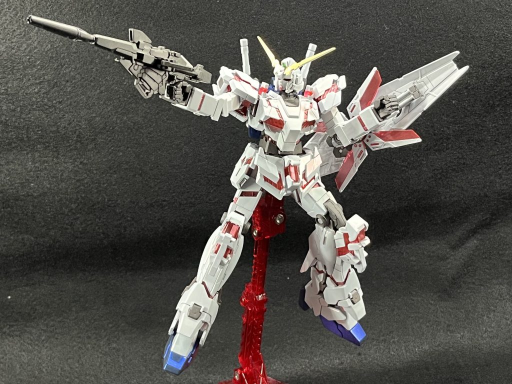 ポーズ①とりあえずSEED撃ちをさせてみましたが、ジョイントの都合上脚があまり開かない構造なので、これが限界。