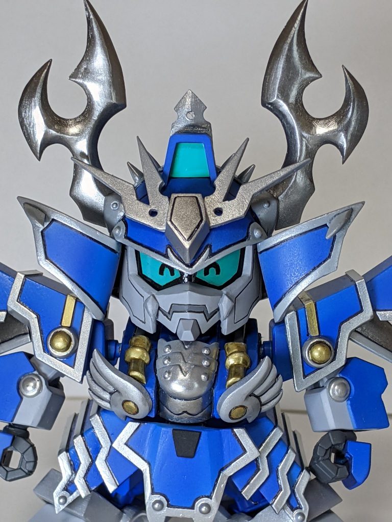 武者頑駄無を使用しているので表情も変えることができます。にっこり