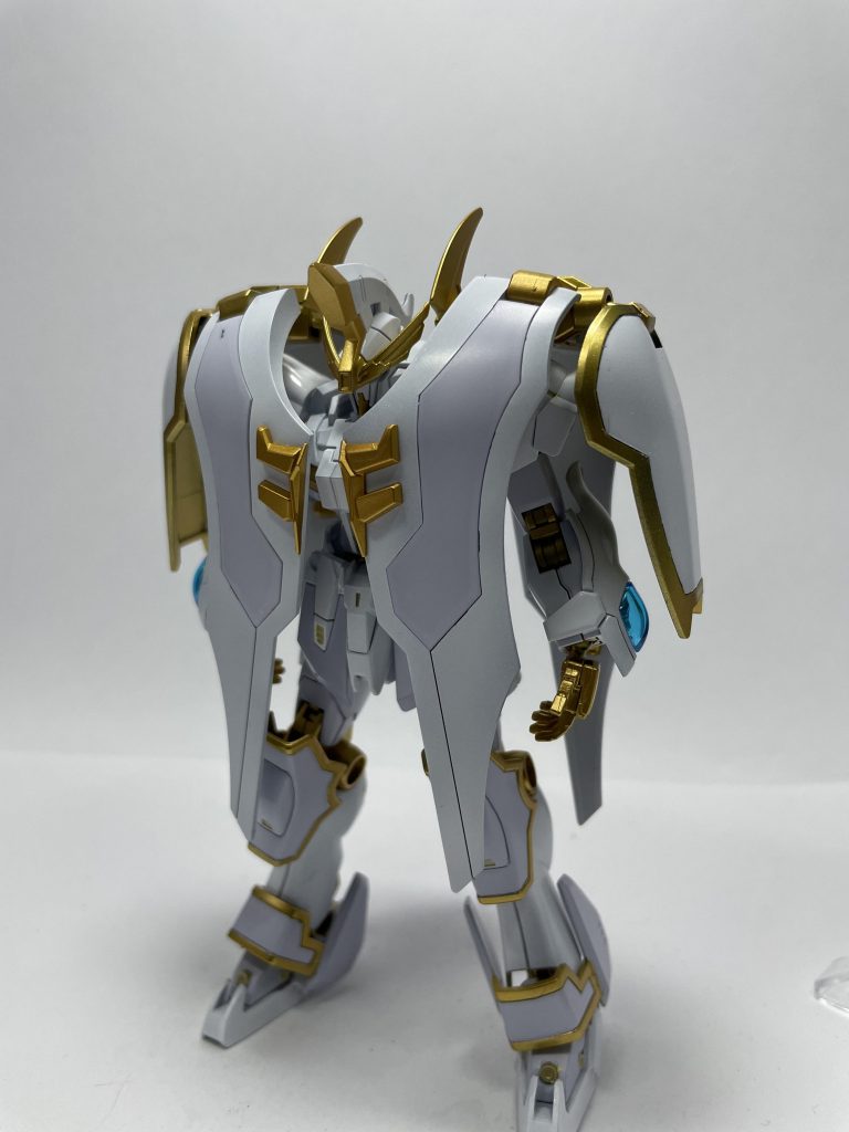 ここまで組んで武器を無くしたことに気づきました。マジでどこいった？？最後まで見ていただきありがとうございます。また次の作品が仕上がったら投稿したいと思います。私はこの機体好きなんですが、人気ないの？？それではまた。