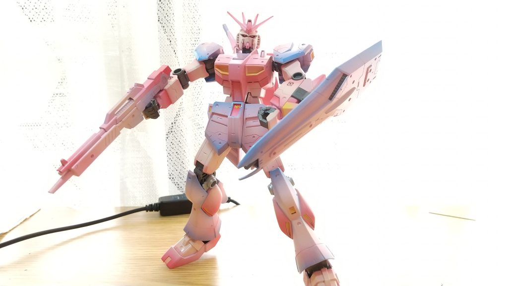 1回目の塗装。なんかケバ過ぎてボツ。再度、塗り直す。