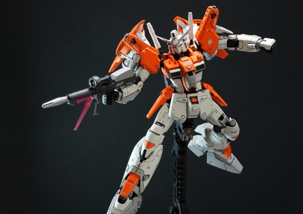 ビームライフルに付属しているビームジュッテ、遠距離武器に近距離攻防をプラスさせてオールインワンな感じが個性的で好きです。