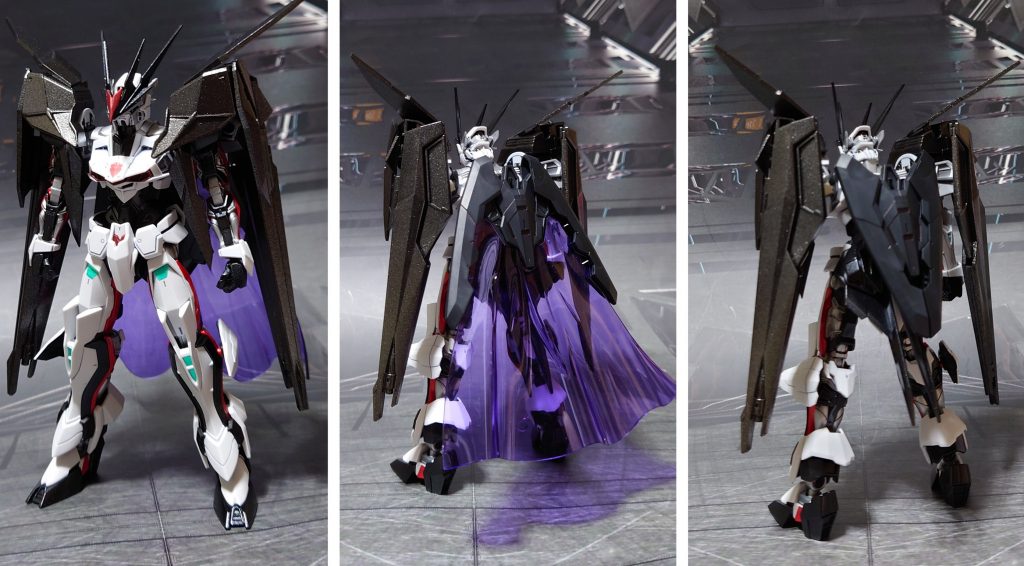 シグルズ装備の前後ろ。ダブルリベイクライフルを装備出来るように、余剰パーツとロードアストレイダブルリベイクの肩パーツを使用。トライスラッシュブレイドは、ソードラックを外して、適当な3mm棒で背中と接続。