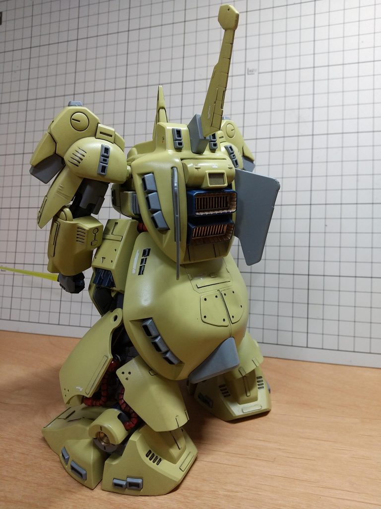 背面の方が好きです。