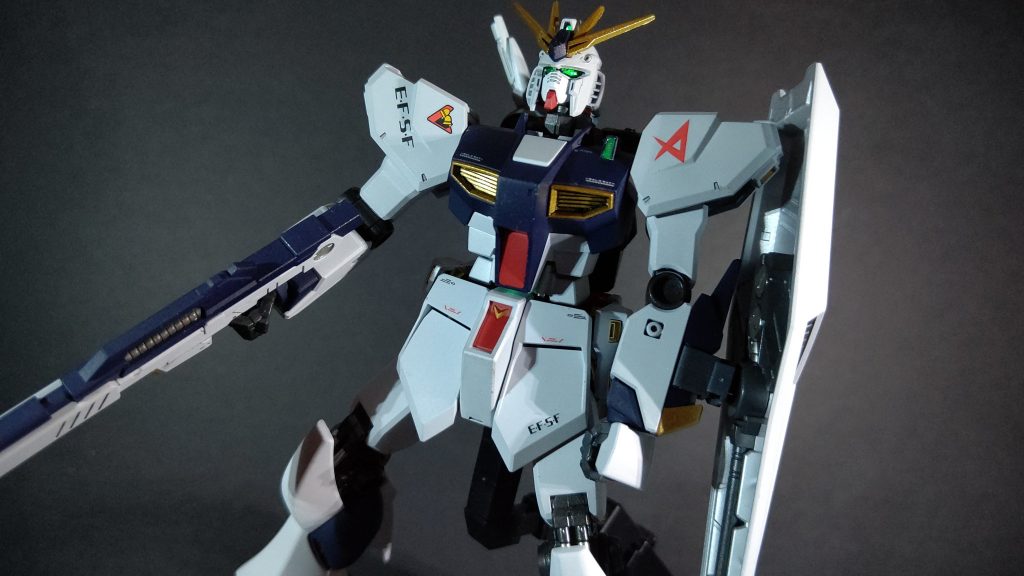 RX-93 νガンダム–5枚目/制作者:りょう