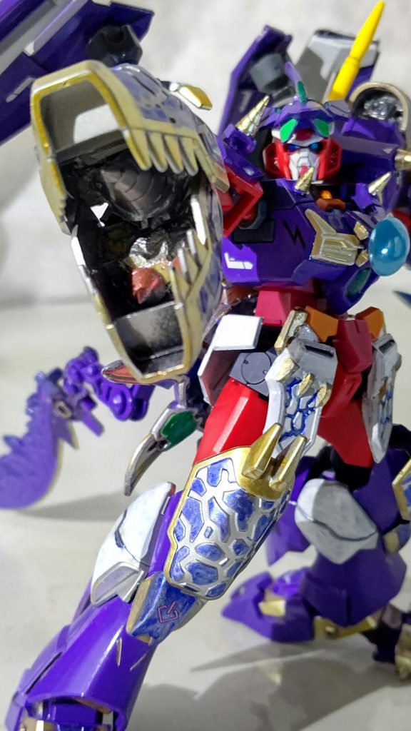 口内にドリルを仕込みましたが、ジョイント仕込んで軸動かせる様にすれば良かったと気づいた時にはパテ固まってた……。制作記録としてパテ盛った写真撮り忘れたのと合わせて、それが今回の反省点になります。ボールデンアームズはミキシング捗る良いアイテムでした。30MMのジョイントも良い仕事してくれました。