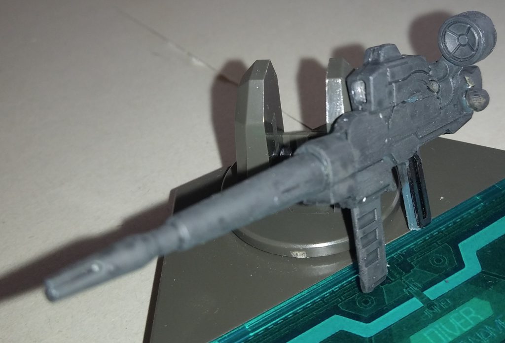 武器。付属のライフルを使用。スコープは場所移動。あとは、ＢＢ戦士Ｖダッシュのライフルからパーツを持ってきたり、パテしたり。