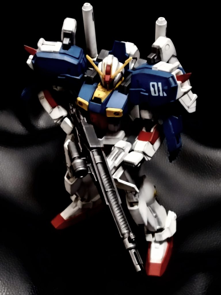 宇宙空間に漂うSガンダム。星々の輝きに祝福され、全身に宿った希望という名の光は未来を照らす。戦闘前の静けさなのか、戦闘後の虚しさなのか。意味ありげなワンショットにしたく撮影しました。雰囲気が伝わりましたら幸いです。最後までご覧いただき、ありがとうございました。