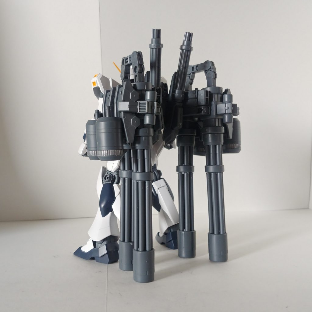 前後おわかりいただけただろうか…ガトリングが機体の支え棒的な役割になってしまってることを…