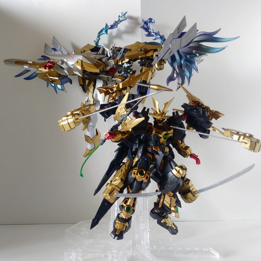 作中、戦国アストレイが粒子発勁を使った際にメイジンが「戦国の名をつけておきながら中国武術の技を使うのは不可解だ」と怒っていましたが、この機体は金剛夜叉明王(インド)の名でありながら日本刀(日本)、手裏剣(日本)、発勁(中国)というちぐはぐな組み合わせです。メ イ ジ ン 激 怒 不 可 避