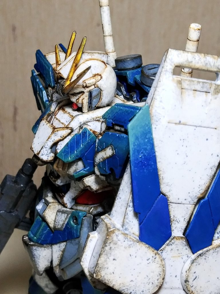 シールド越しの一枚。サイコフレームって固いのだろうか?