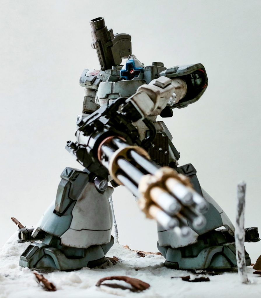 ドム本体はこちらです。https://gumpla.jp/hg/1053934脚部と腹部延長、首を削り込んで顎を引けるようにしています。 最後までご覧頂きありがとうございました。良ければ過去作も見てやってください。