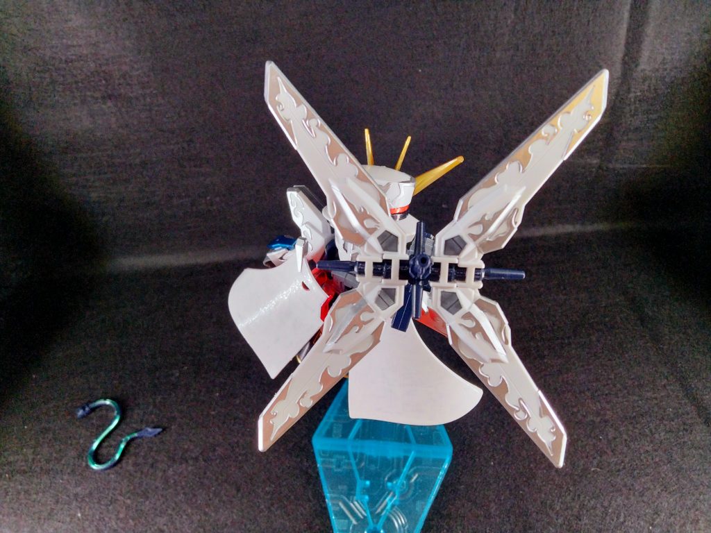 それではさらば!的なショットで〆ます。マーカー塗装、はみ出しとかでやりにくい部分ありましたが、手軽に楽しめました😊良い機会をくださったガンマカ企画立案者の方にも感謝です。ご覧いただきありがとうございましたm(_ _)m