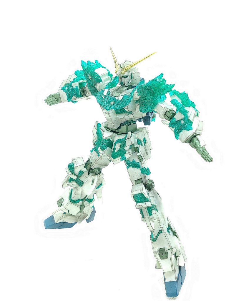 ユニコーンガンダム(光の結晶体)–4枚目/制作者：かえる