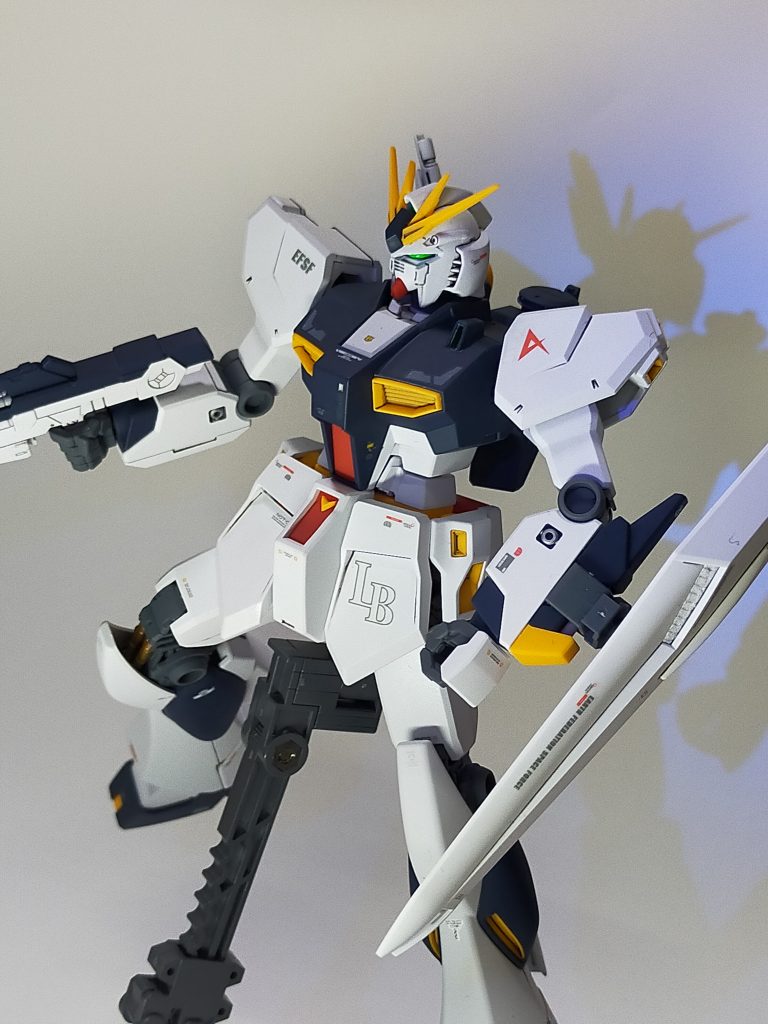 EG νガンダム–3枚目/制作者：SKY